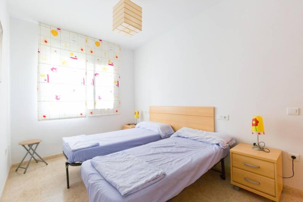 SAN CARLOS - Apartamento de dos dormitorios con piscina comunitaria Alcanar Exterior foto